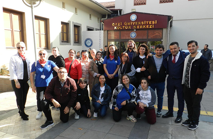 GEL-ÇEK KAFE Projesiyle Otizmli Bireyler Hayatın İçinde!